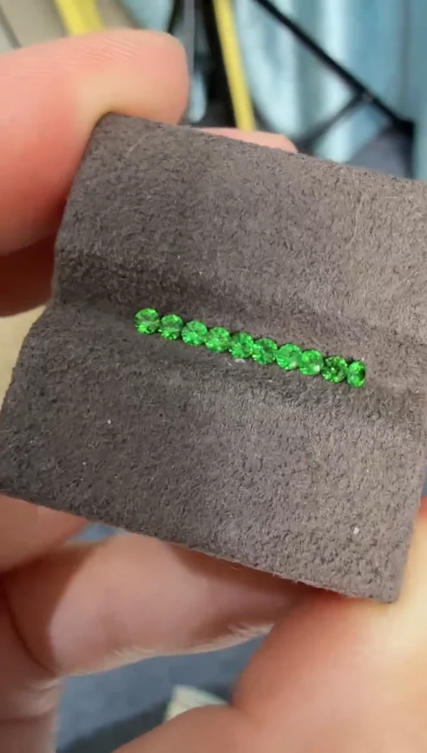 未镶嵌裸石石榴石（沙弗莱）ct-A558-10P