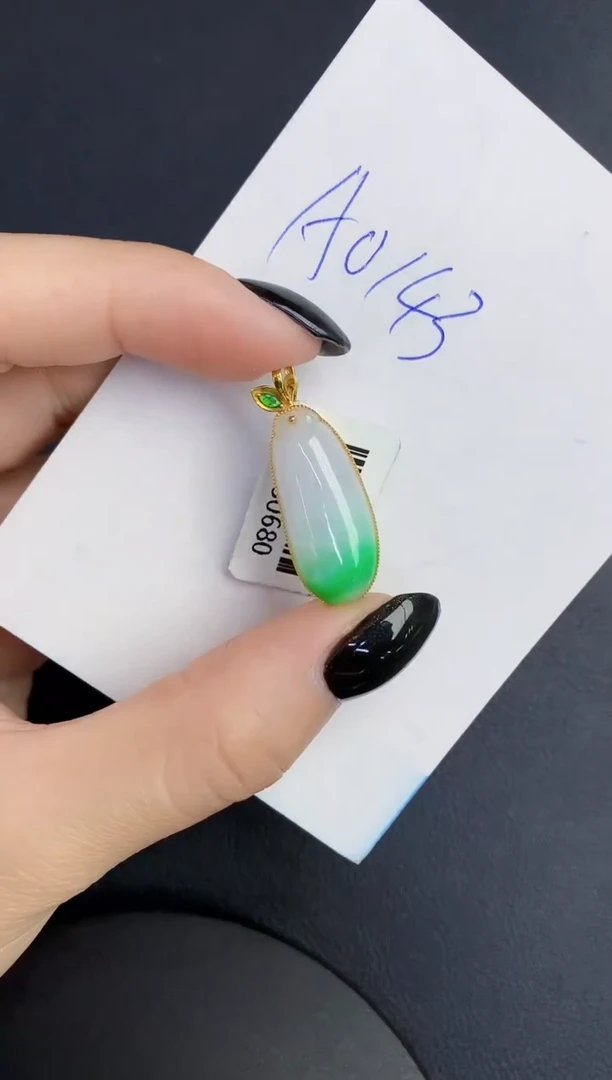 【闪购商品】翡翠颈饰18K金镶嵌000000000