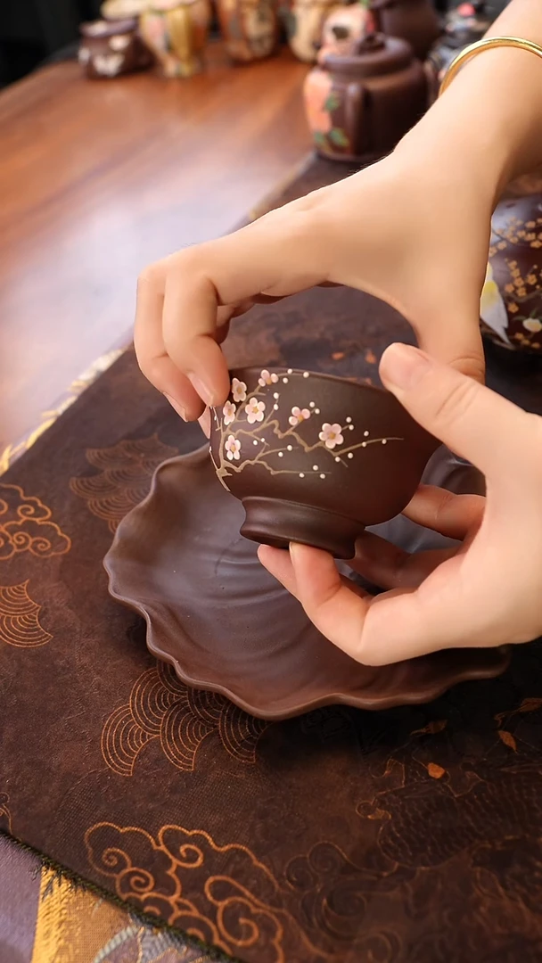 紫砂茶宠紫泥梅花杯
