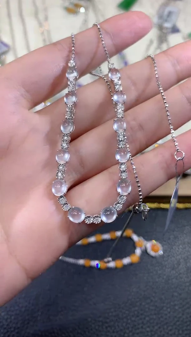 套链18K金镶嵌翡翠A85