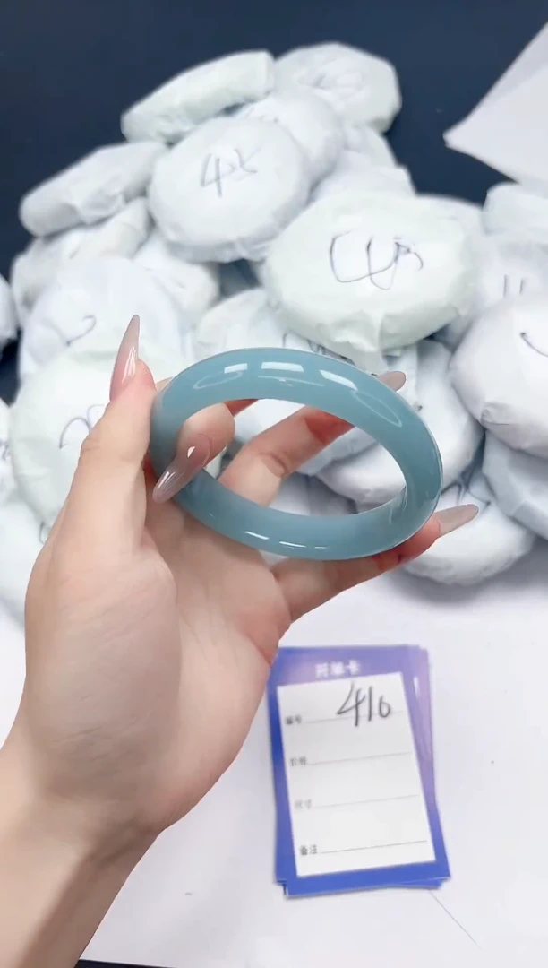 未镶嵌手镯石英质玉410/62