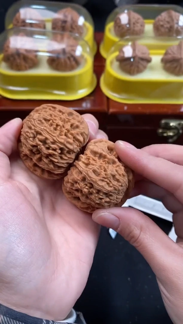 把件文玩核桃南疆石42尺F452