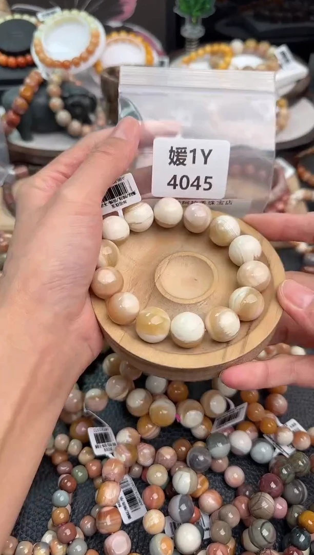 未镶嵌手链石英质玉小****.1Y4045