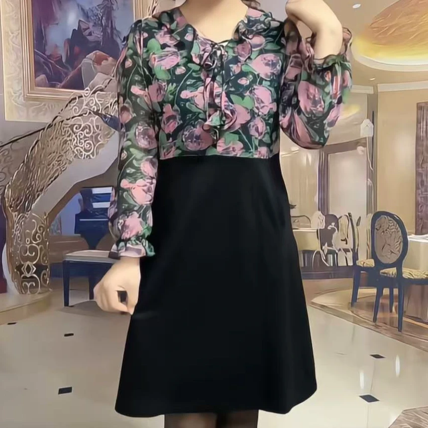 春夏季时尚宽松大码女装洋气减龄休闲显瘦假两件碎花圆点连衣裙