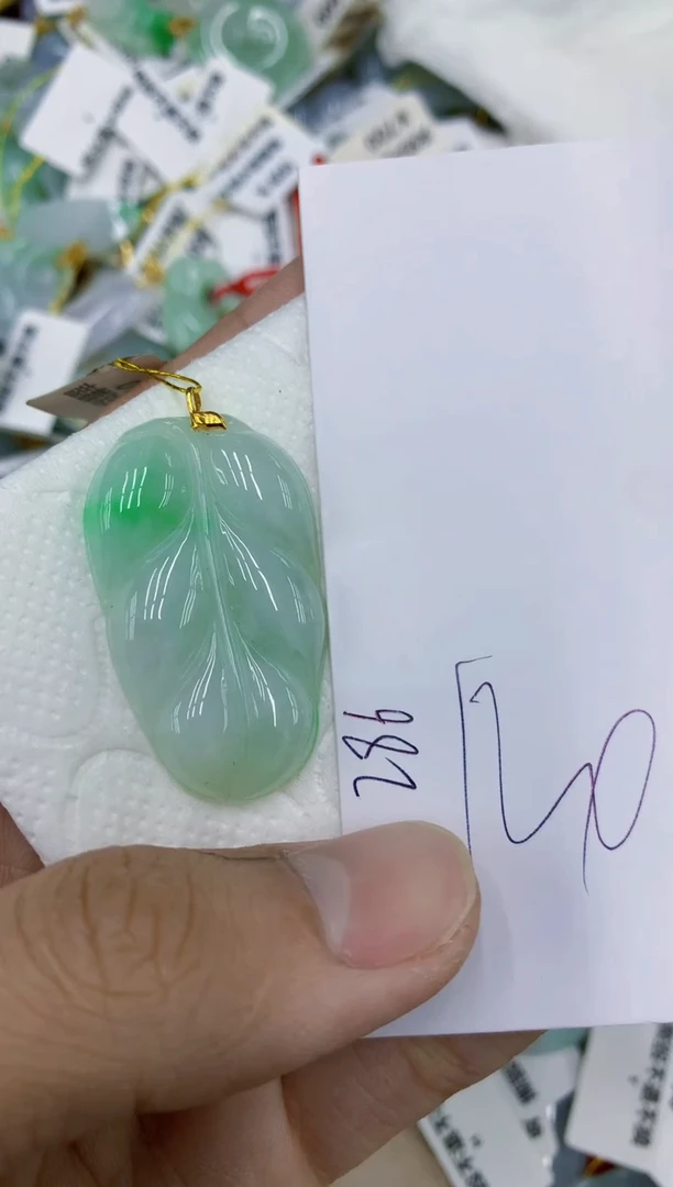 颈饰18K金镶嵌翡翠11111111111