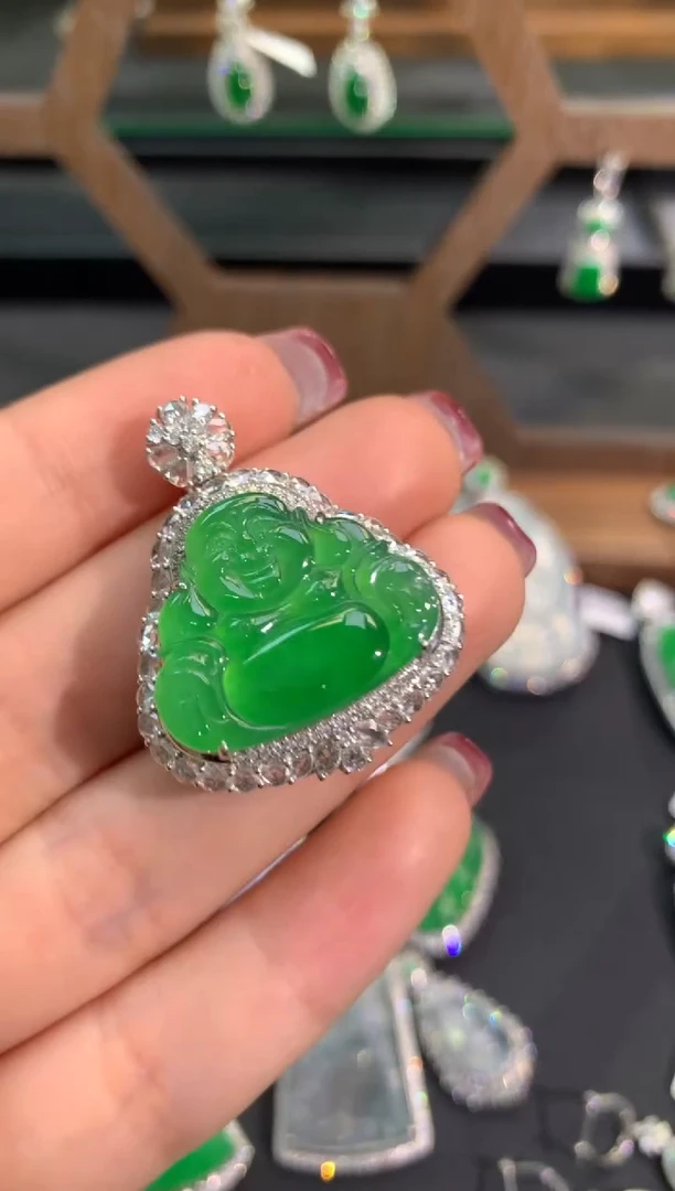 【闪购商品】翡翠吊坠(不含链)18K金镶嵌吊坠