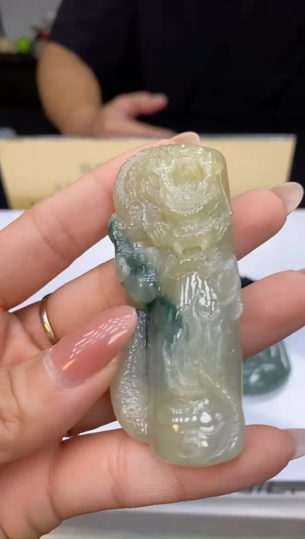 颈饰未镶嵌翡翠40884