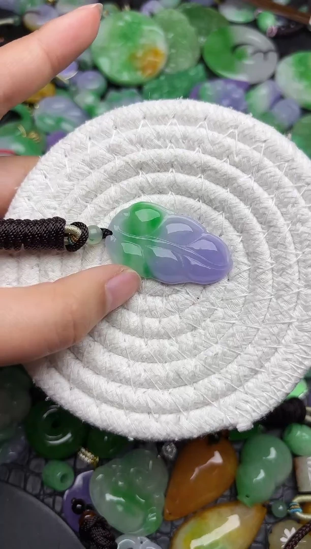 颈饰未镶嵌翡翠缅甸翡翠吊坠