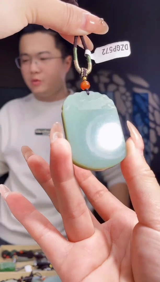 【闪购商品】和田玉颈饰未镶嵌拍一发一