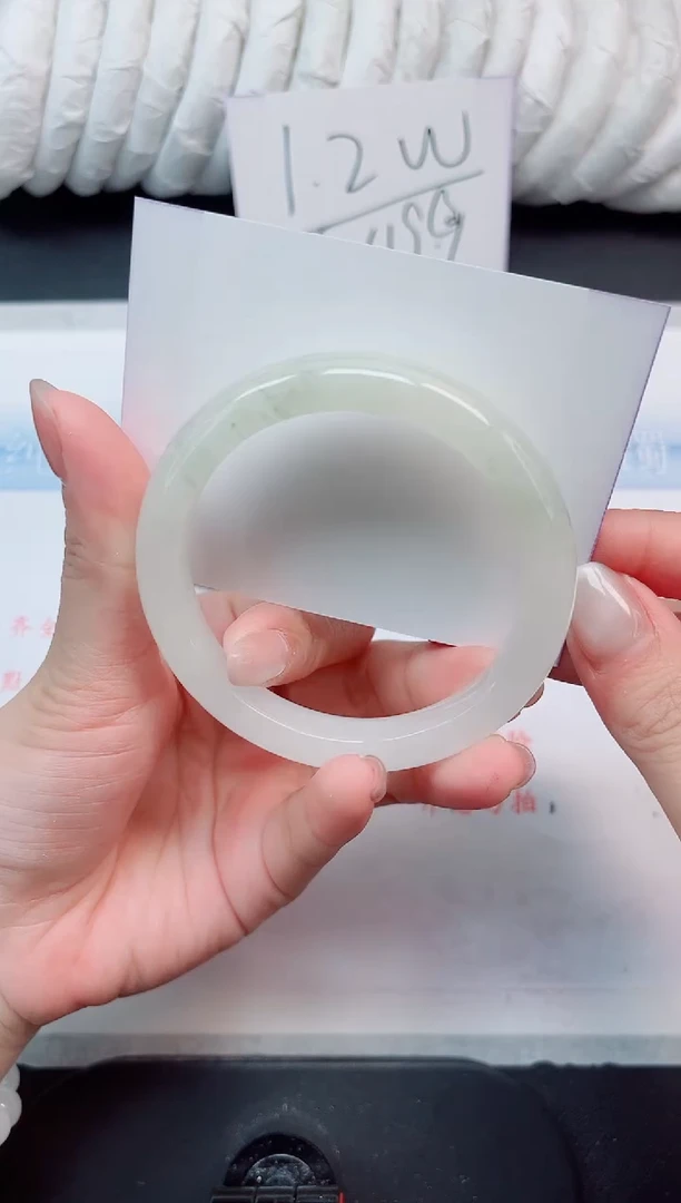 【闪购商品】石英质玉手镯未镶嵌251-56