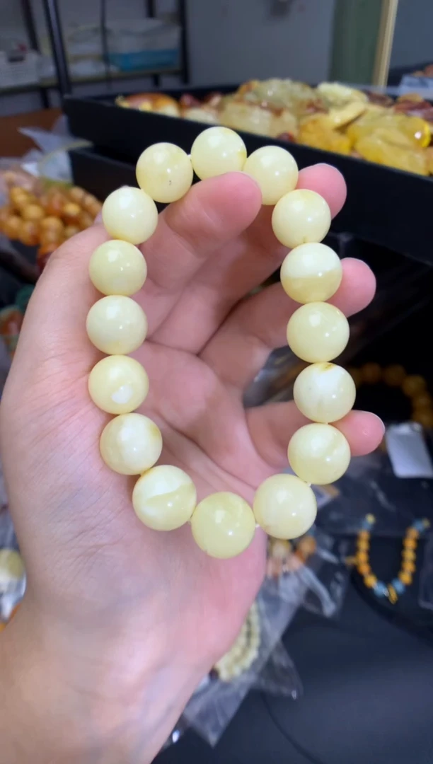 蜜蜡未镶嵌珠宝奇石1