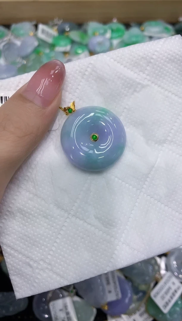 翡翠18K金镶嵌颈饰111111111111