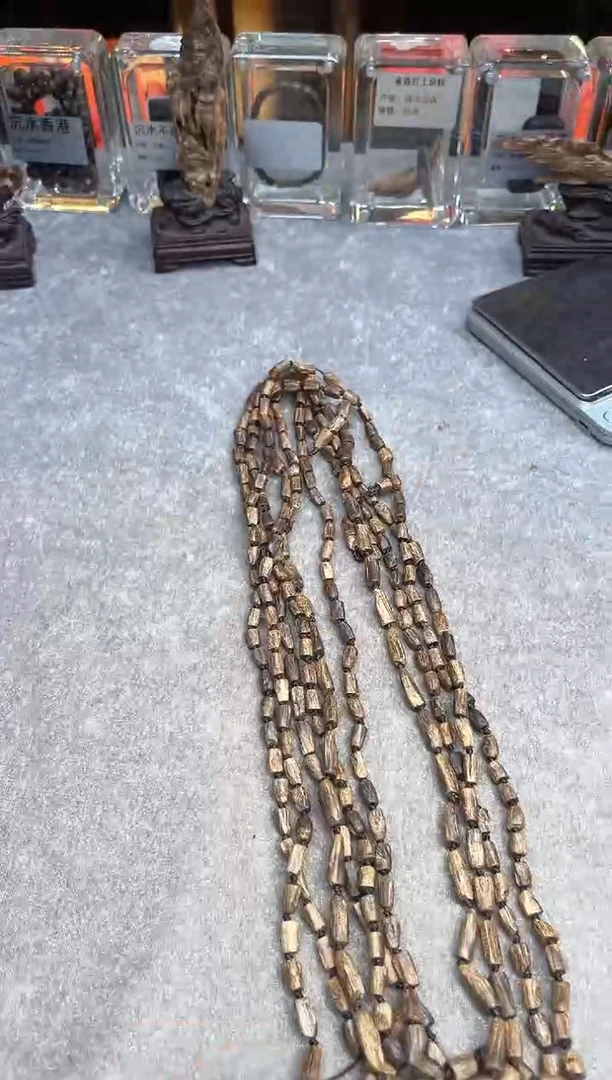 【闪购商品】沉香手串23号乌身圆叶多样性发货1条