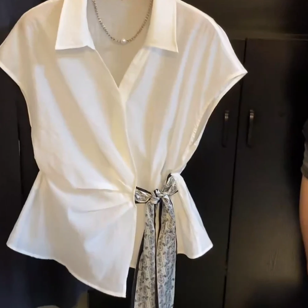 【榛果大道】媛韩版POLO领气质腰间绑带褶皱坎肩衬衫C5972