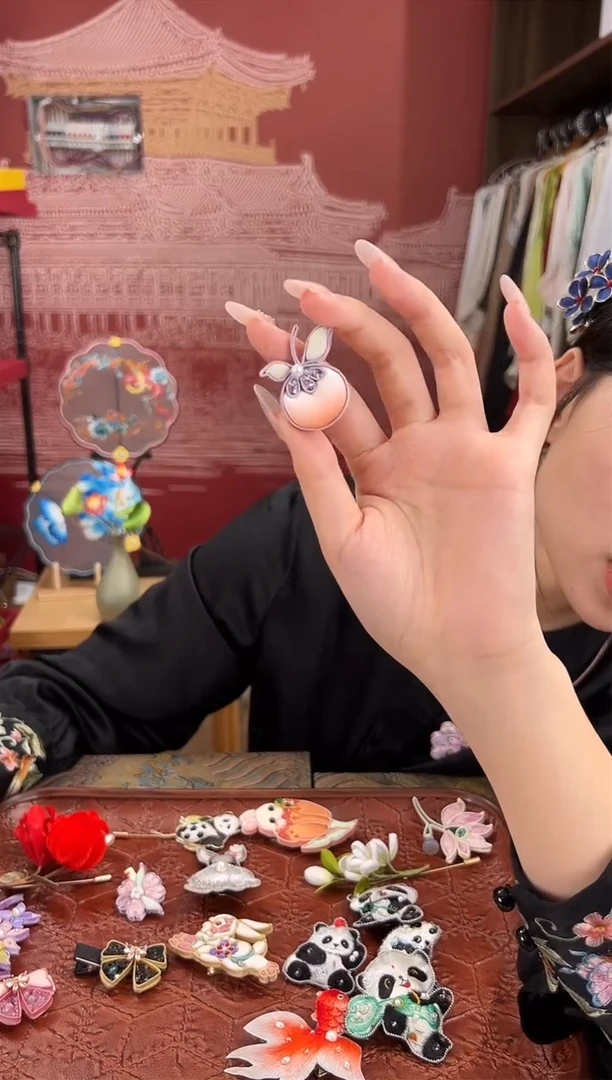 刺绣苏绣世家非遗手工（胸针）