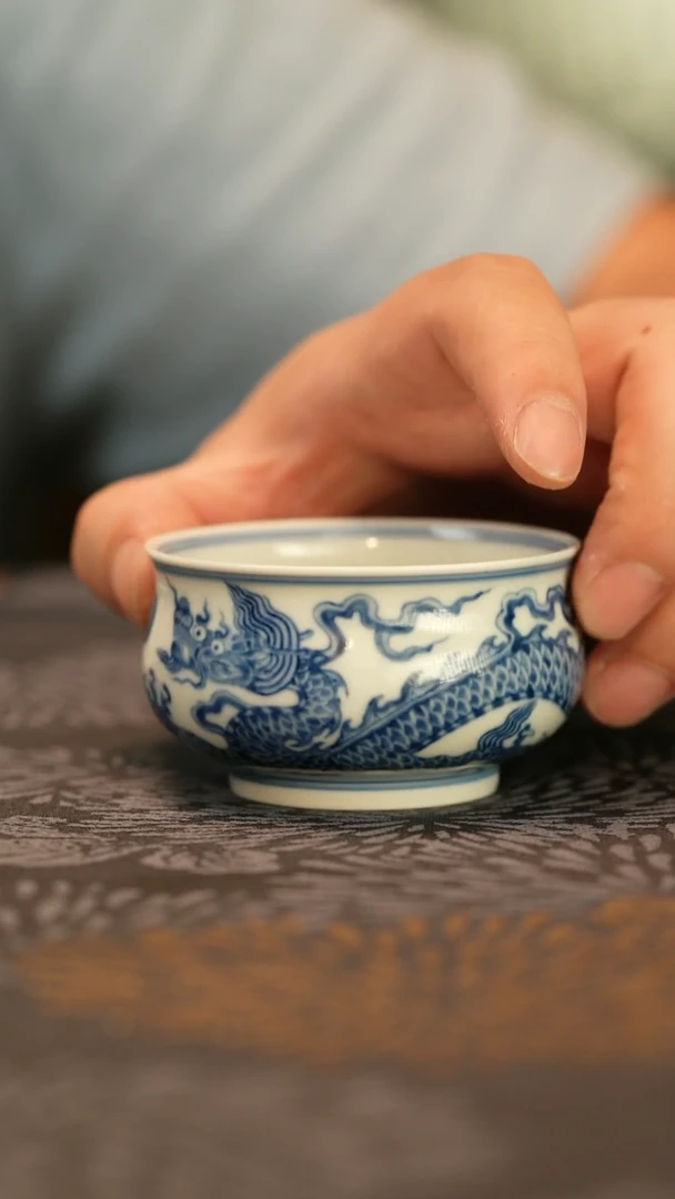 垂虹慕古青花铠甲龙纹小炉式