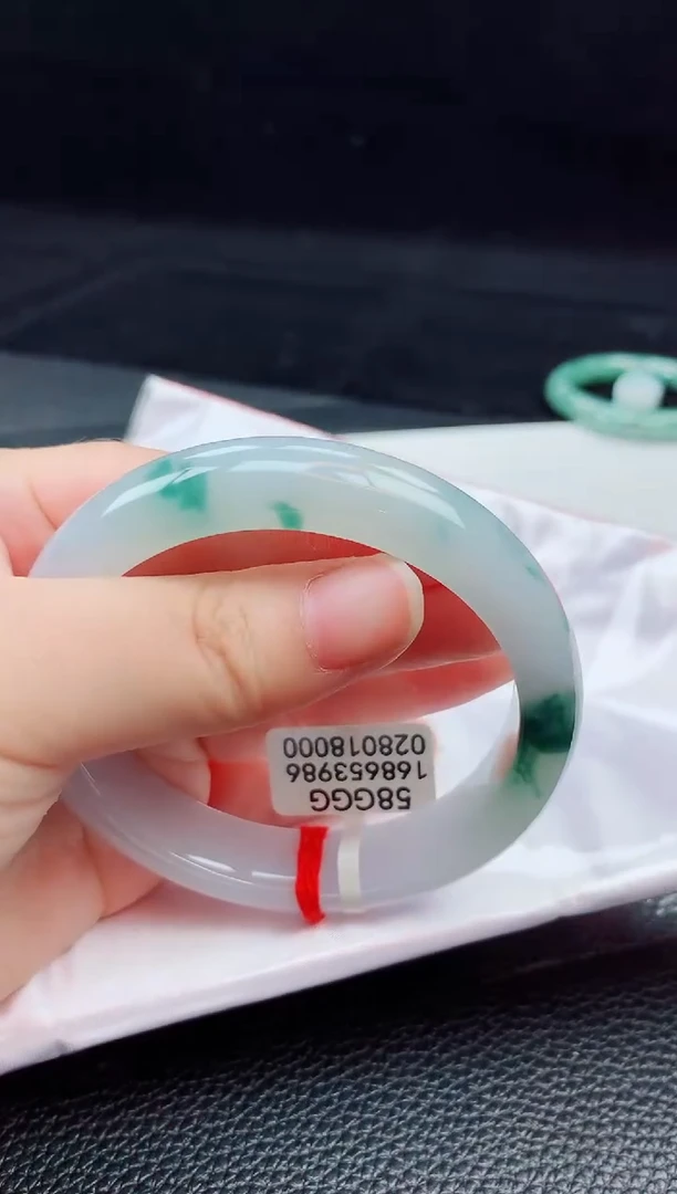 翡翠手镯未镶嵌缅甸天然翡翠A货手镯