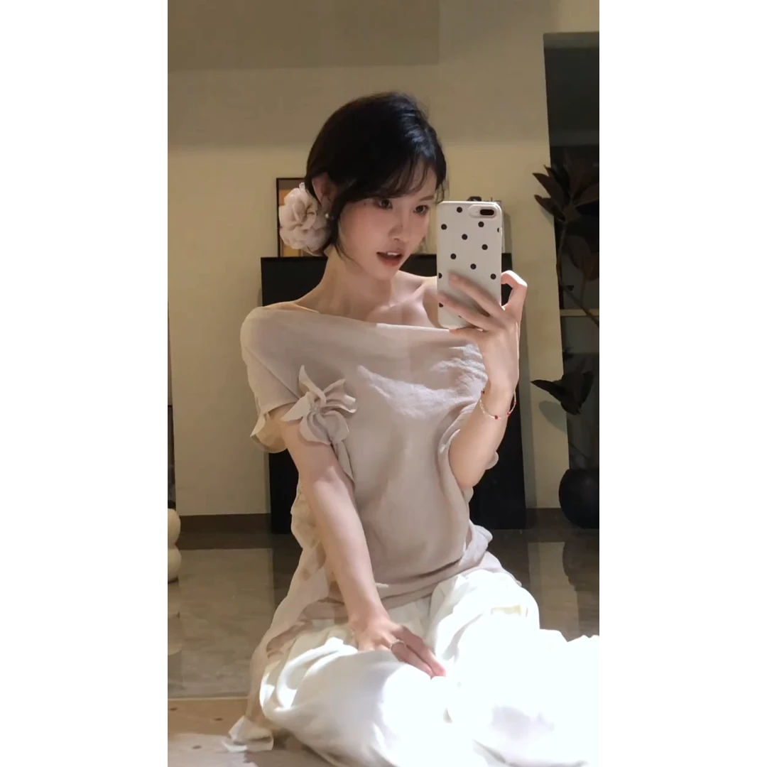 MARIE.COCO小众设计感立体花不规则斜肩上衣搭配时尚阔腿裤两件套