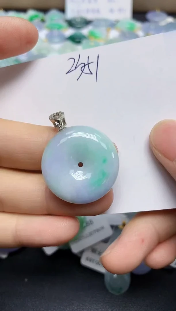 翡翠未镶嵌颈饰天然缅甸翡翠A货