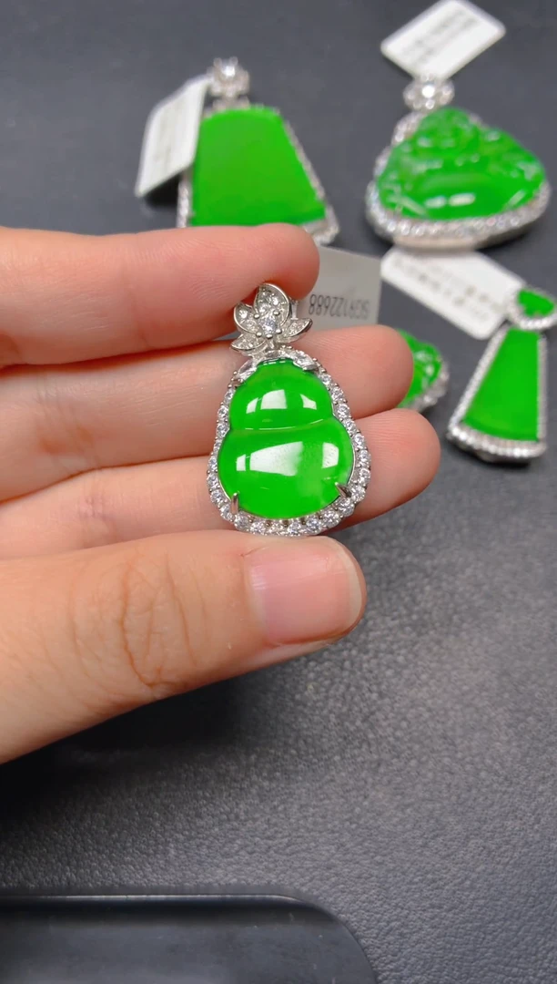 颈饰银S925镶嵌翡翠1