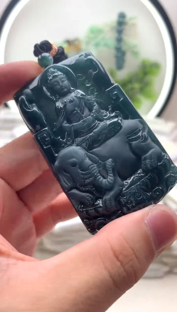 翡翠未镶嵌颈饰普贤