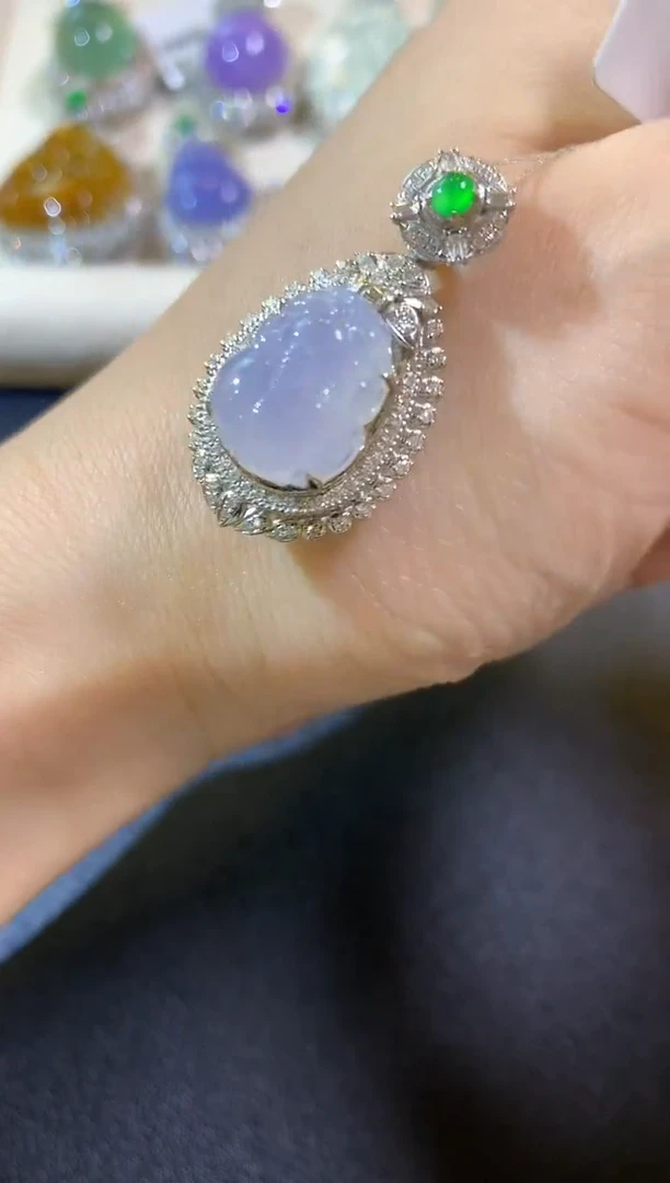 吊坠(不含链)18K金镶嵌翡翠A41 不含链