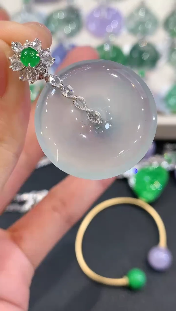 吊坠(不含链)18K金镶嵌翡翠a49  多样性一件发货