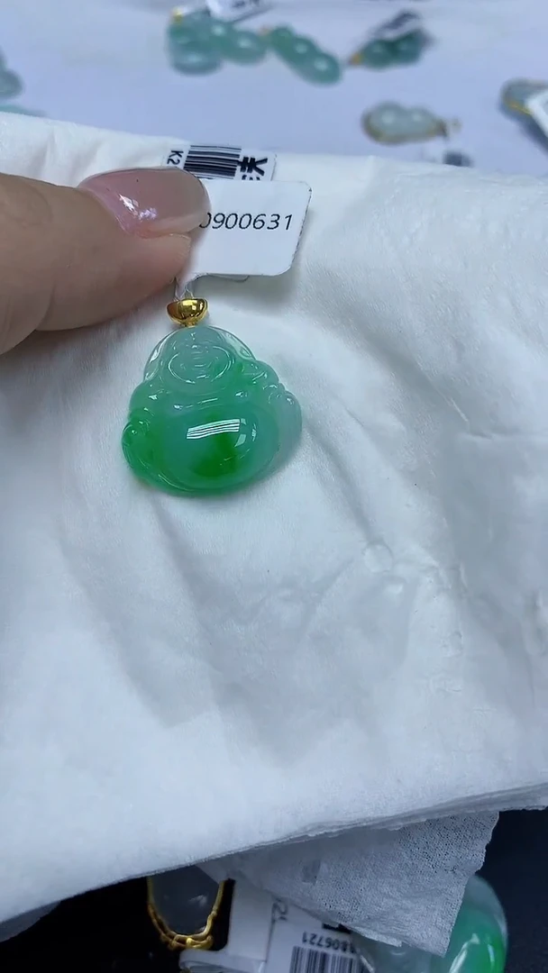 翡翠18K金镶嵌颈饰天然缅甸翡翠A货