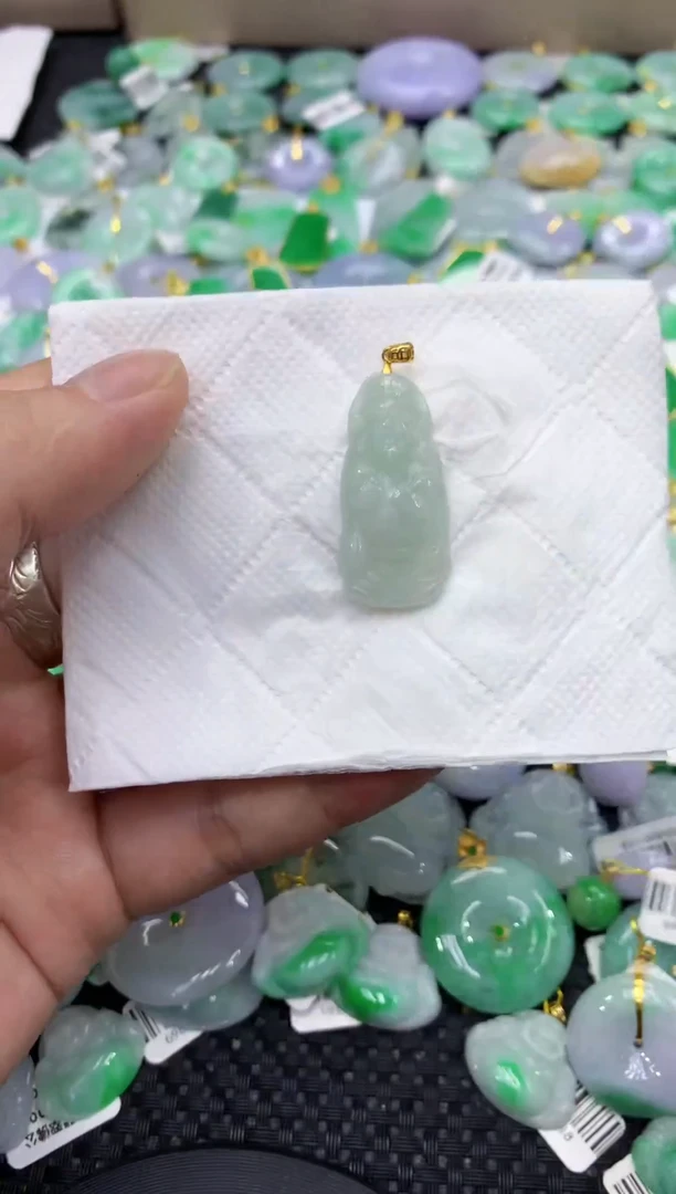 颈饰未镶嵌翡翠天然缅甸翡翠A货