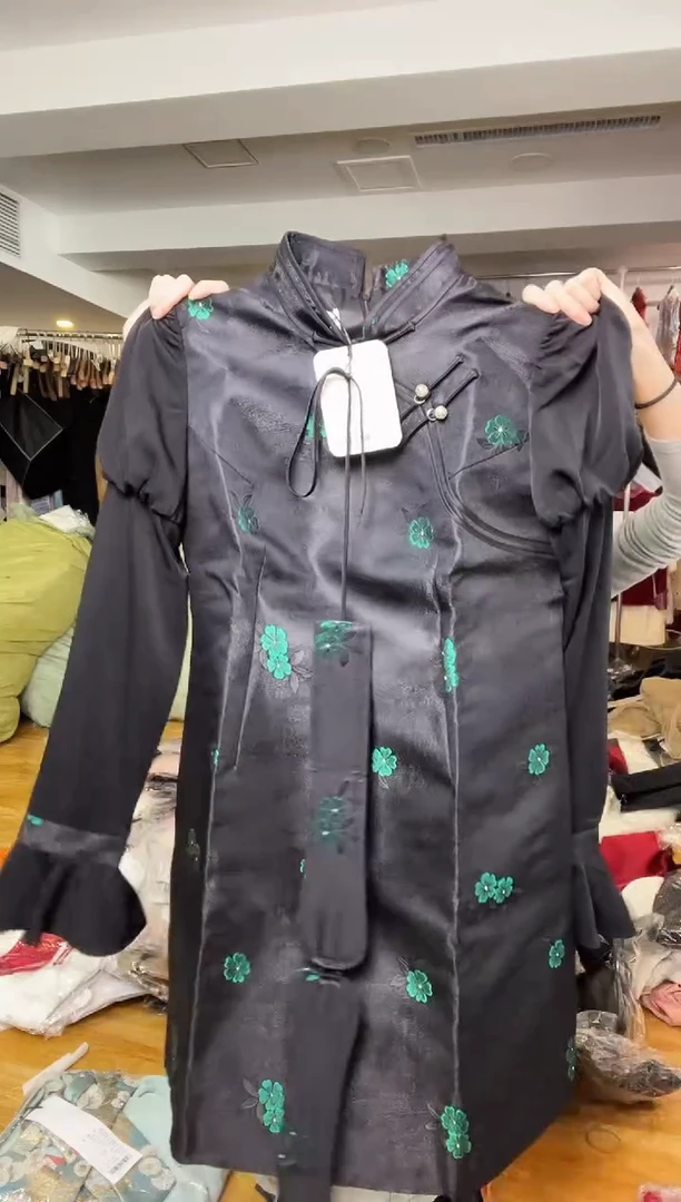 连衣裙       M码       80-110斤