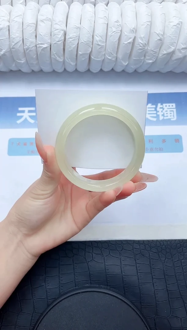 【闪购商品】石英质玉手镯未镶嵌G21-58.2