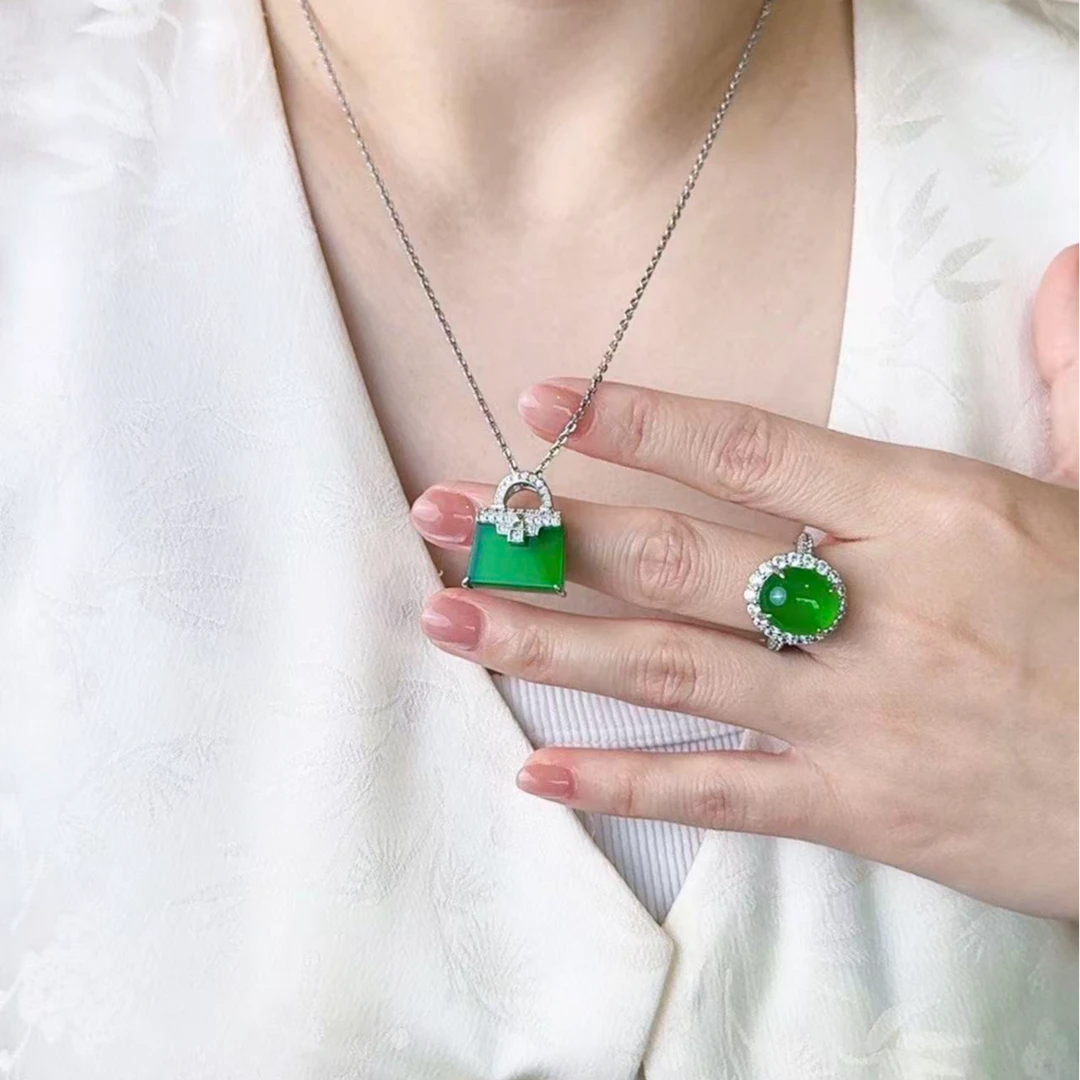 新中式玛瑙吊坠闺蜜同款时尚百搭玉坠女锁骨链精美镶嵌毛衣链个性