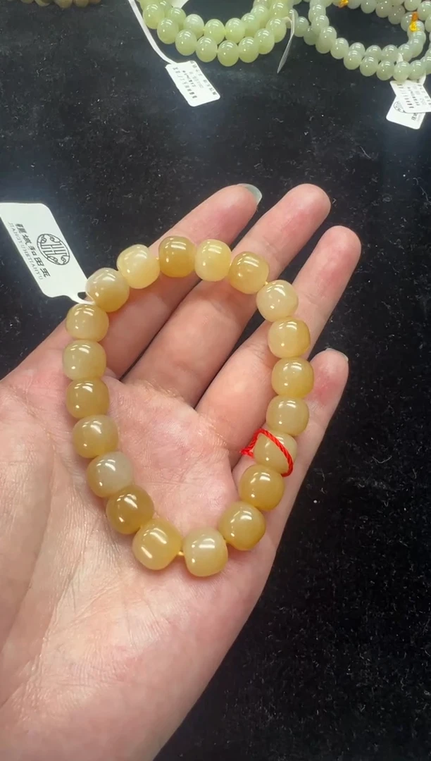 未镶嵌手串和田玉随**转金山糖白9*10手串