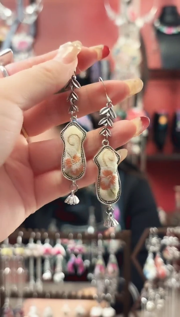 织绣织绣民族风非遗老绣饰品88