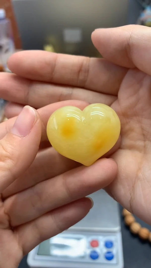 未镶嵌琥珀珠宝奇石2548