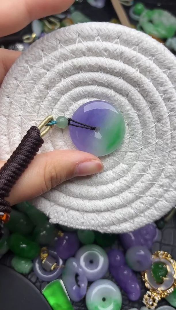 颈饰未镶嵌翡翠缅甸翡翠吊坠