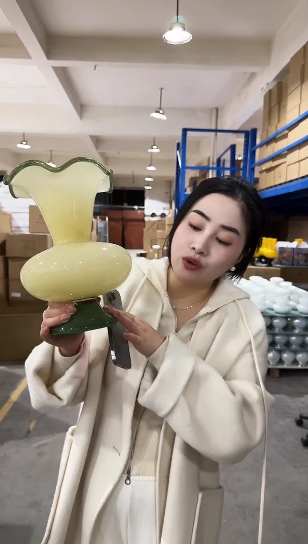 私花优选花瓶-绿边芬顿