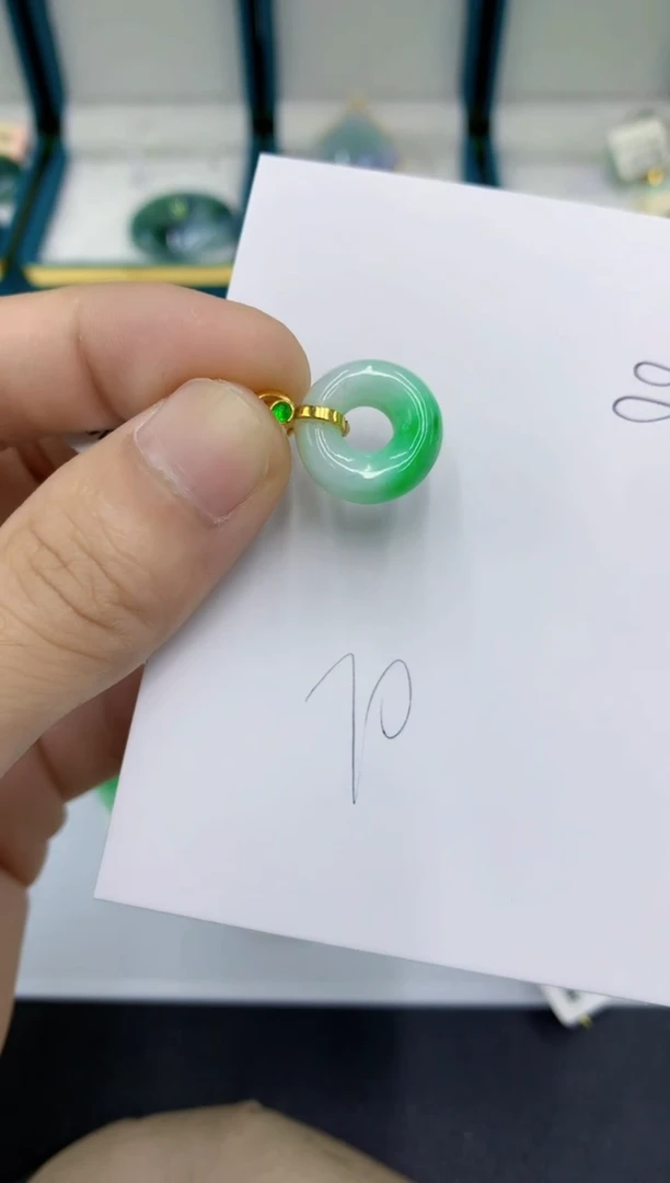 颈饰未镶嵌翡翠翡翠