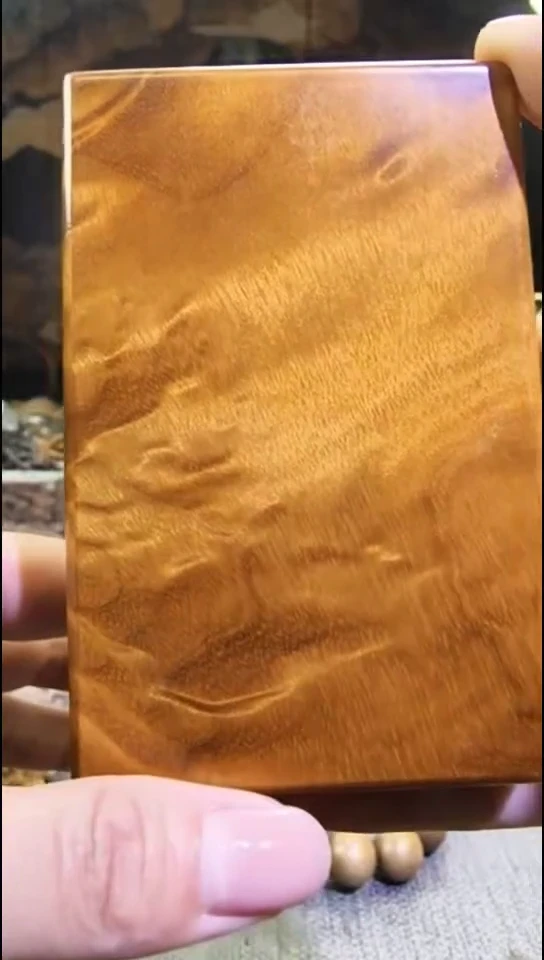 金丝楠      烟盒
