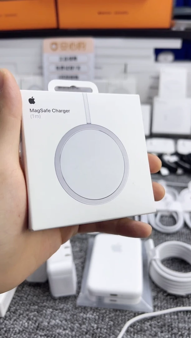 准新品港版25W编织款无线磁吸充一手带盒未使用