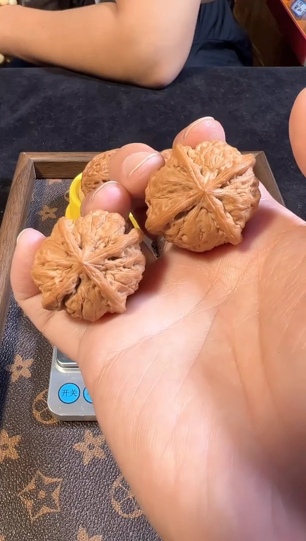 把件核桃36尺39尺全品雨花石四棱