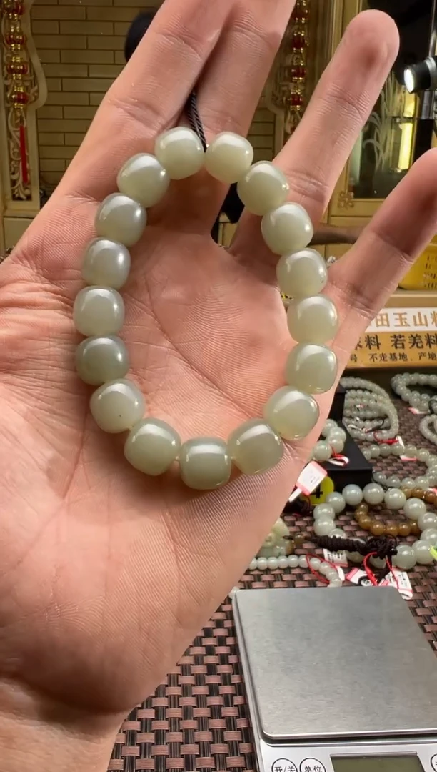 未镶嵌手串和田玉且末料青白玉老型珠手串卡11*12