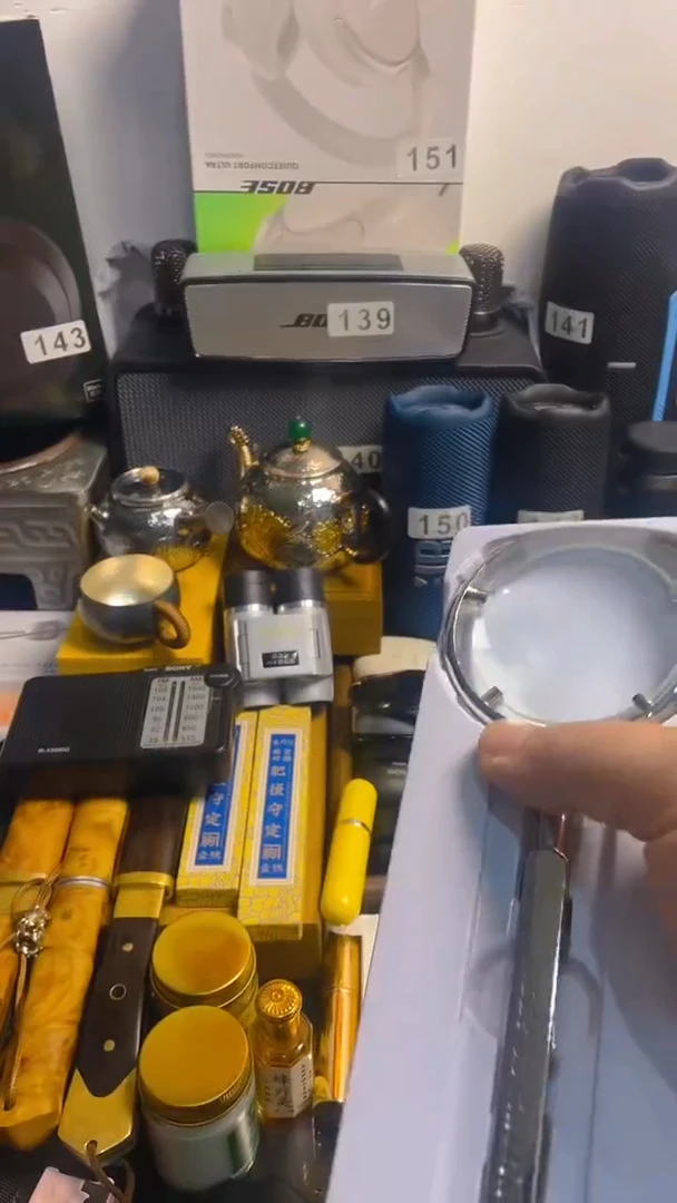 瓷片闪购商品 如图所示