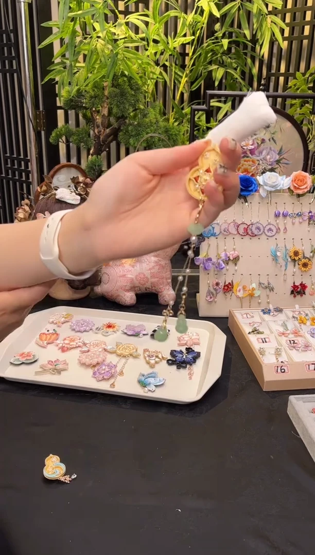 织绣我**儿非遗绒花手工饰品