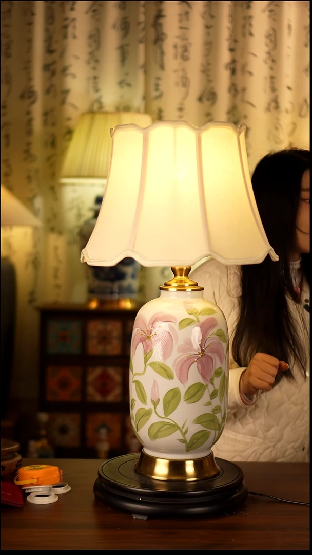 圆形款景德镇陶瓷台灯