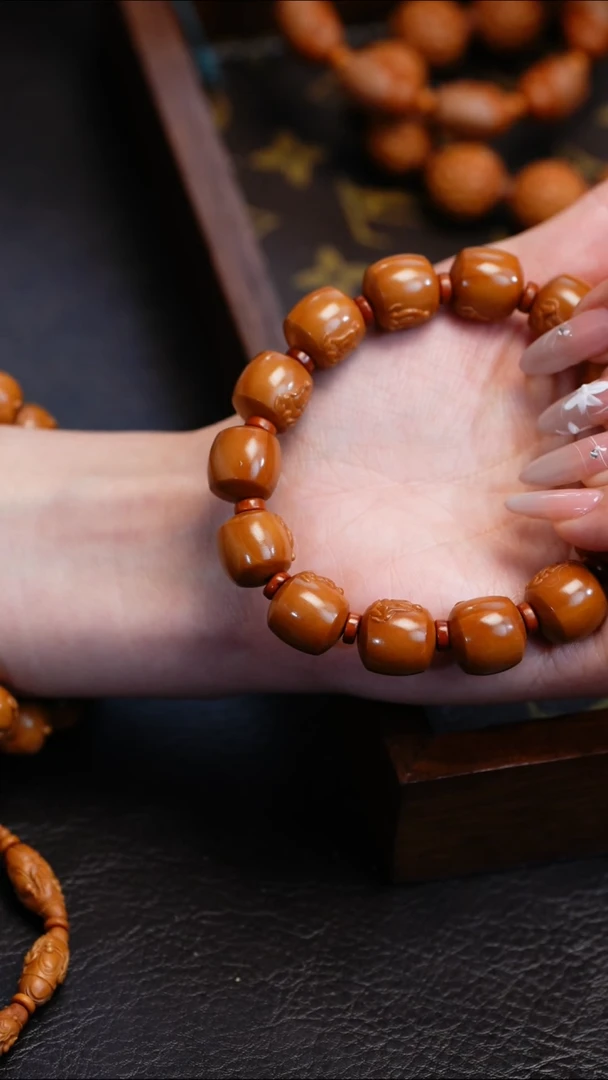 【闪购商品】橄榄核吊坠苏工橄榄核