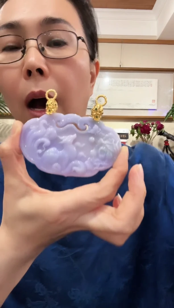 翡翠未镶嵌颈饰国风