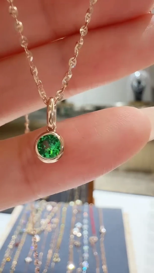 石榴石（沙弗莱）单吊坠18K金镶嵌沙佛莱吊坠不含链