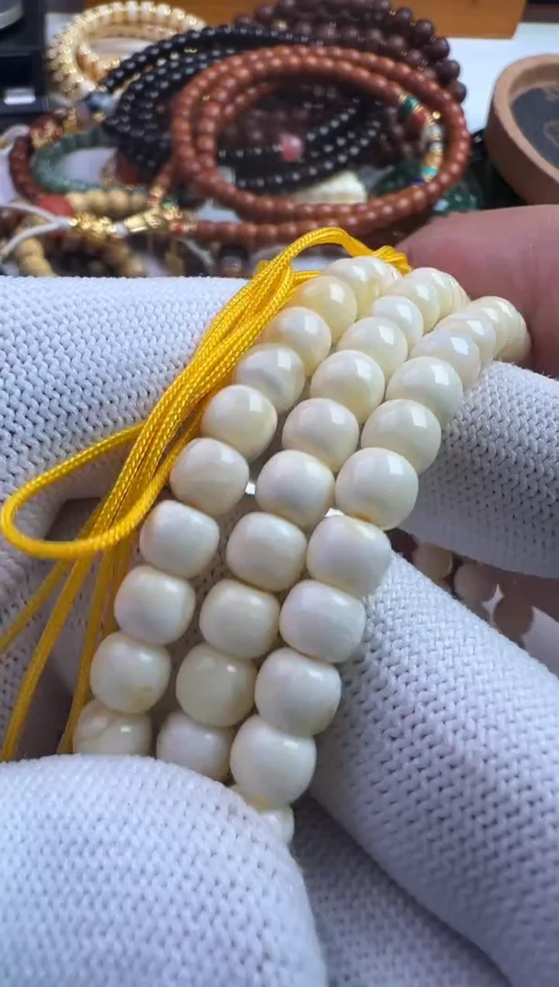 蜜蜡颈饰未镶嵌蜜蜡