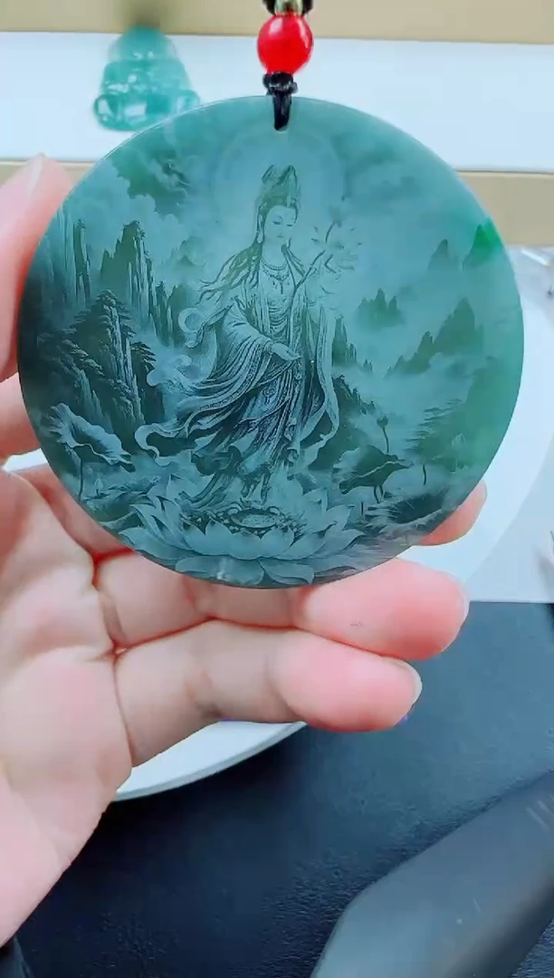 翡翠未镶嵌颈饰大势至菩萨多样性发其一